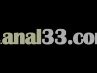 Величезний червоний фалоімітатор в її opened анал