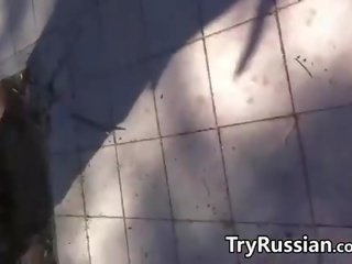 Російська краля з a terrific дупа