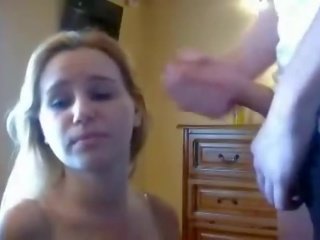 Румунська підліток ескорт робить bj і отримує на обличчі