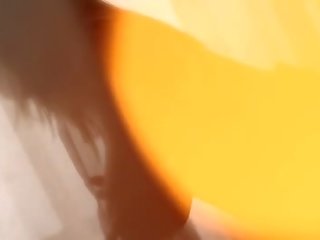 大 titted 金发 辣妹 独奏 取悦
