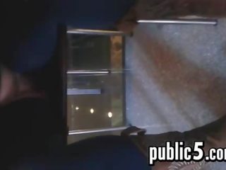 Миготливий манда на в магазин
