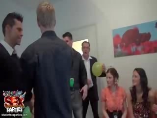 Група студент див парти x номинално филм