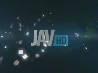 Еротичен азиатки медицинска сестра в стегнат бял чорапогащник играя с тя мокри грабване