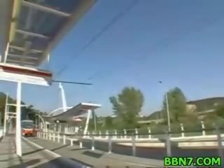 Акуратний краля спреди ноги для отримати манда