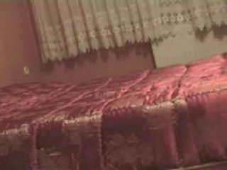তুরস্ক দম্পতি কঠিন চুদা উপর চকচক পোশাক লাল sheets