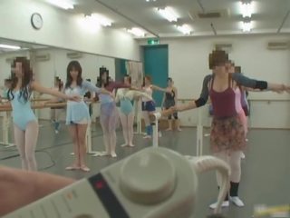 Imbecile 女孩 免費 成人 視頻 vedio