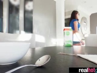 すごい 大人 ビデオ テープ ととも​​に desiring ティーン アマチュア gf (leah gotti) vid-19