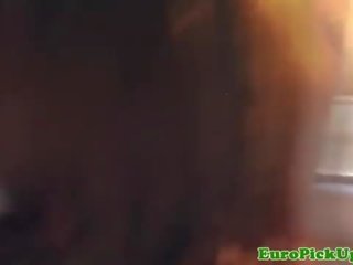 유로 섹스 여자애 문 열림 pussyfucked 에 공공의