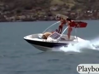 ボインの badass 女の子 楽しんで kite surfing と その他 activities