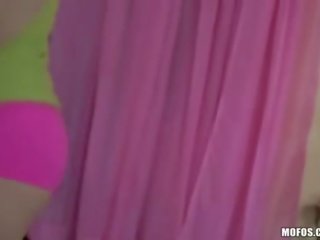 Блондинки gf е oversexed достатъчно към опитвам анално