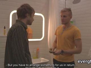 Dirt беден момък нека да зъл partner към трясък негов exgf за bucks