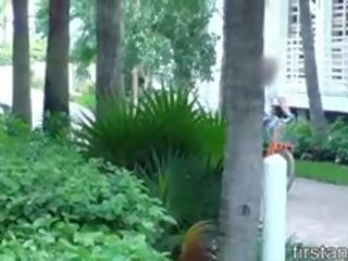 তেজী জিএফ চেষ্টা আউট যন্ত্রণাদায়ক পায়ুপথ কর্ম যখন হচ্ছে শুট
