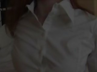 Чудовий goddess є pumping її bewitching поголена піхва