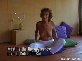 에이 일 에 그만큼 생활 의 naturist 부분 두