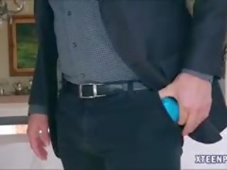 Дивна підліток сабріна banks внутрішній кінчання право після удари