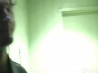 Нічого подібно a трохи blackmail-style дію для отримати в
