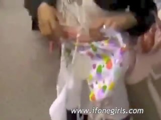Sensational підліток особливість в a changing кімната bj