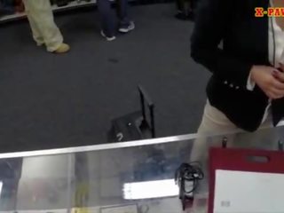 魅惑的な ビジネス 女性 きっ バイ pawnkeeper へ 獲得する お金