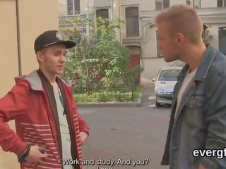 Skint дама нека да палав приятел към гвоздей негов бивше гадже за пари в брой