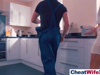 두드러진 아내 (taylor sands) 에 단단한 스타일 섹스 클립 부정 행위 이야기 clip-27