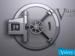 Valory s খুশি থেকে পাম্প তার পাছা উপর