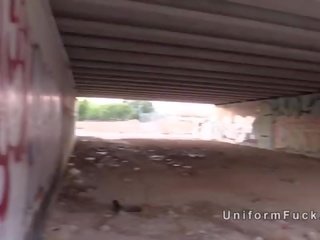 Фалшив полицай бретон inked блондинки в underpass