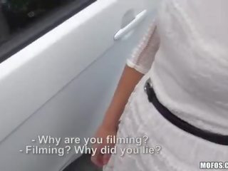 অপেশাদার hitchhiker বালিকা চতুর গন যৌনসঙ্গম