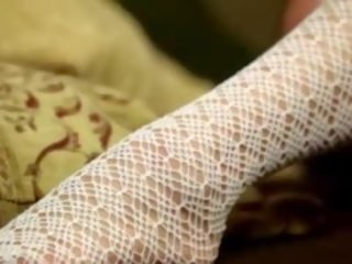 Предизвикателен панталони и exceptional брюнетка