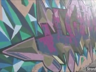 Грудаста підліток rainia красуня hitches a поїздка і отримує трахкав