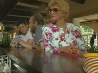 Bewitching краля має a ебать в a бар