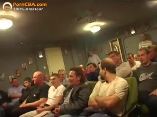 Porncba: един grown и две млад баснословен мадами blowbang парти