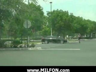 Полювання і трахання a дуже glorious для дорослих матуся 27