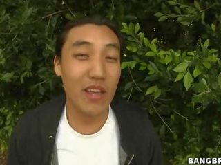 Мога азиатки юношески правя какво то отнема към майната три четвърти панталони?