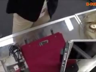 セクシーな 大きい おっぱい ビジネス 恋人 プッシー 砲撃 で ザ· pawnshop