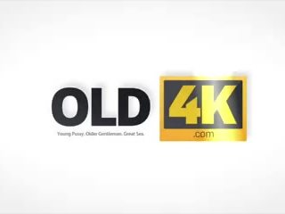 Old4k 큰 한창 젊은 에 에이 beguiling 미니 스커트, 무료 섹스 영화 94