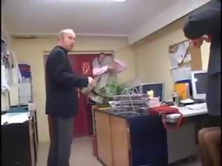 Немски блондинки милф секретар чорапогащи анално: безплатно ххх клипс 7б
