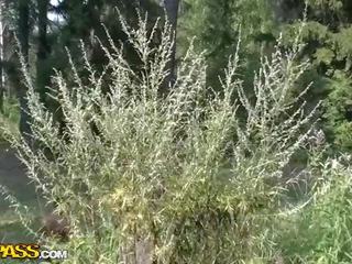 Мой приятели и аз went към на countryside към тен и