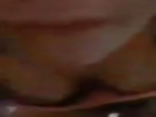 Молодий жінка з swollen манда мастурбує на periscope: брудна фільм 5a