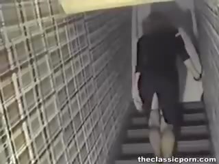 Черни език вътре невероятен бял путка