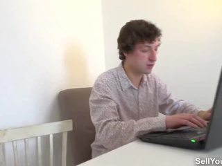 卖 您的 gf - 丈夫 手表 年轻 妻子 他妈的: 自由 xxx 夹 50