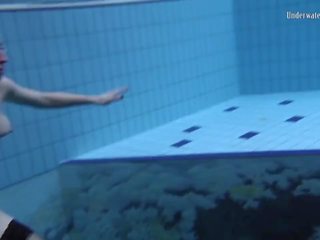 Підводний еліта дівчинки плавальний голий, безкоштовно секс відео 2e