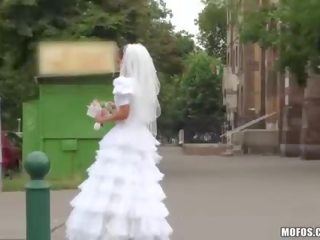 富有魅力的 新娘 吸 一 大 硬 manhood