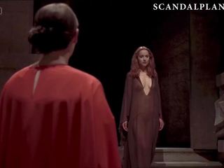 다코타 수탉 참조 통해 니플 에 scandalplanet com
