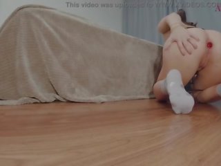 Inviting 소녀 항문의 수음 딜도 에 대규모 오르가슴