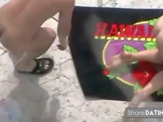 偷窺 海灘 他媽的 從 背後