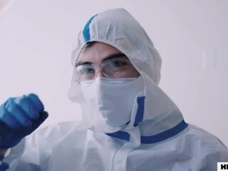 Squirting Woman's First Date During Corona Virus: sex video f1